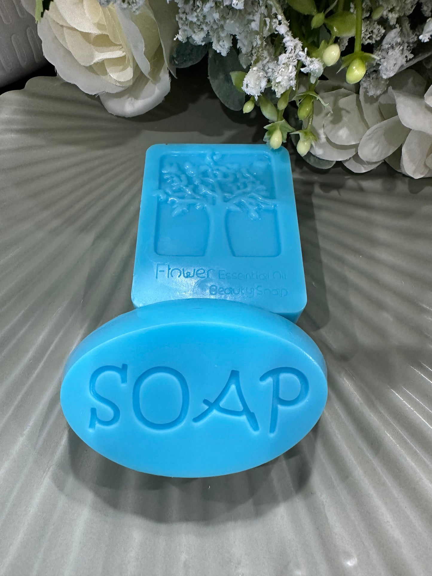Scented soap bars x 2